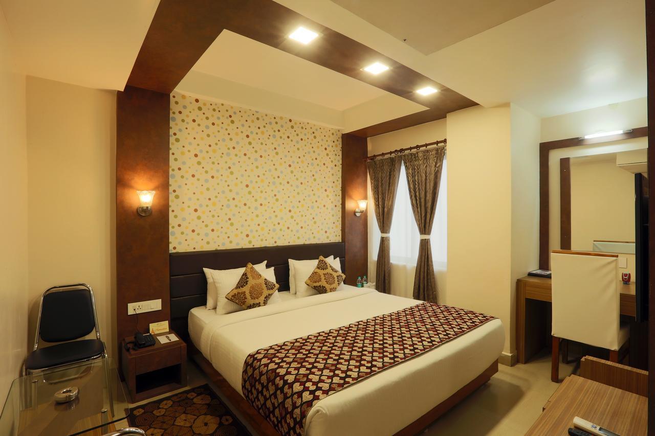 Hotel Sj International Гувахати Экстерьер фото