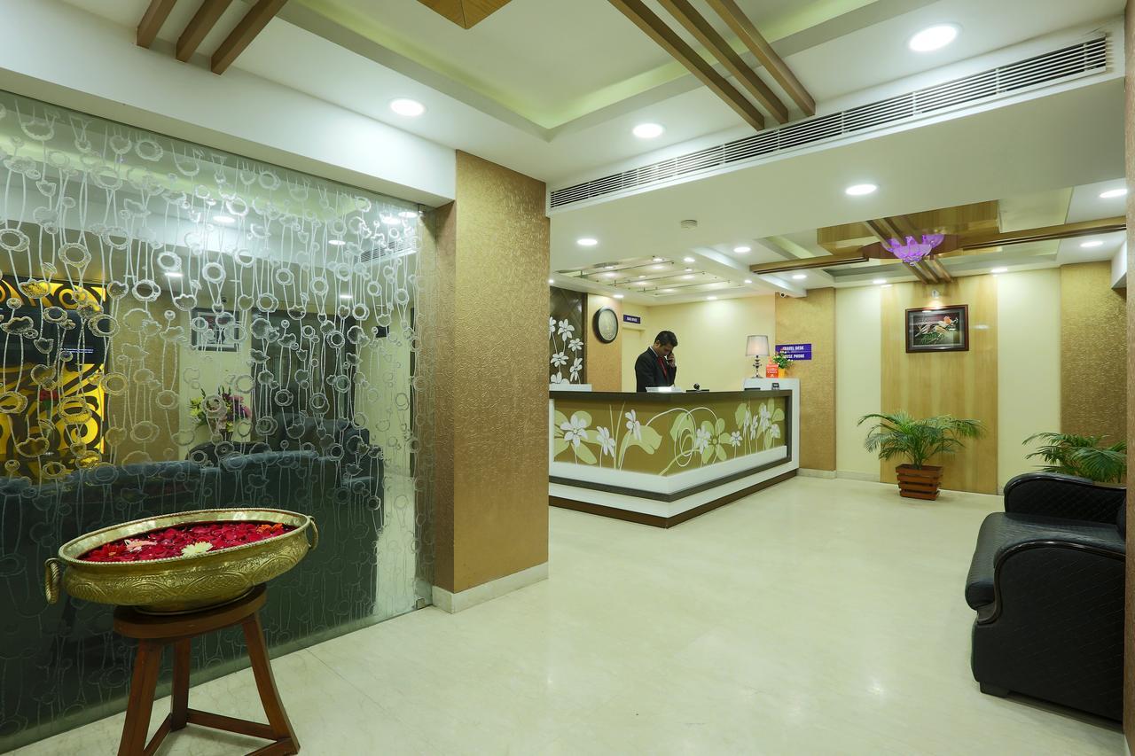Hotel Sj International Гувахати Экстерьер фото