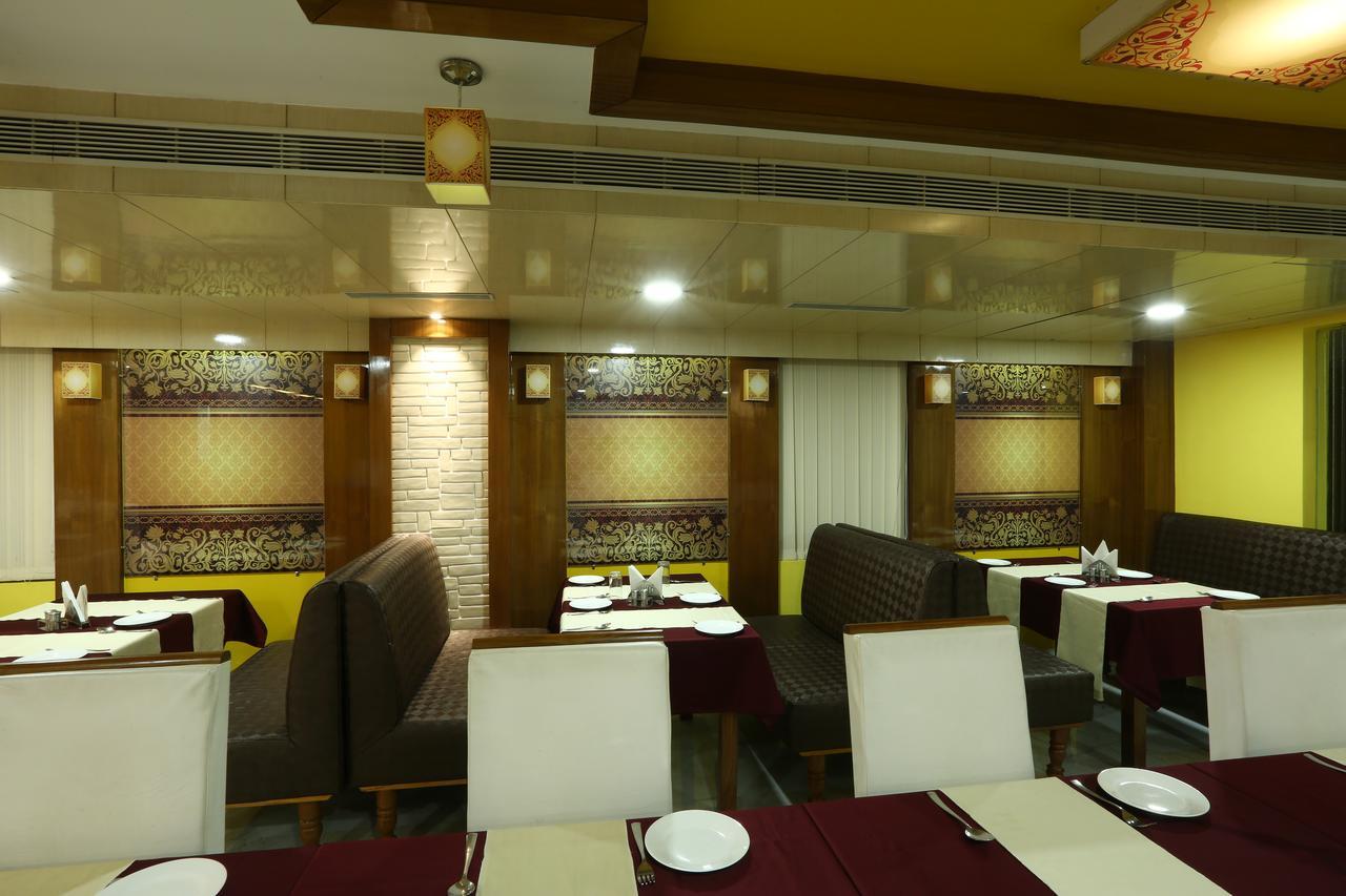 Hotel Sj International Гувахати Экстерьер фото